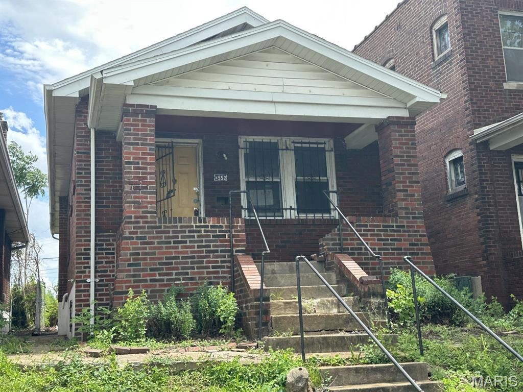 4552 Arlington Avenue, St Louis, MO 63120