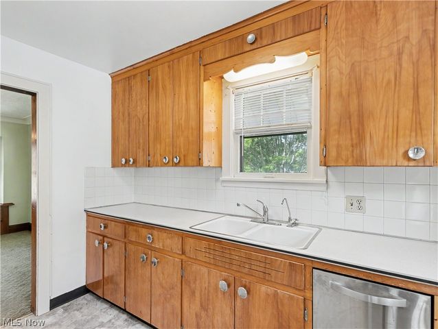1458 Breiding Road, Akron, OH 44310