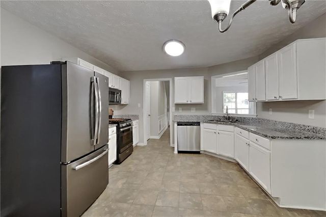 5336 Under Way, Sugar Hill, GA 30518