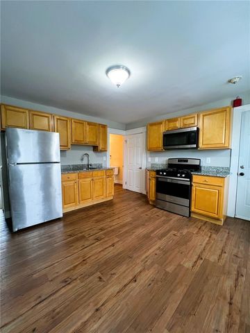 49 Hebert Avenue 3F, Woonsocket, RI 02895