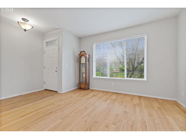 1188 Se MOONLIGHT Ave, Hillsboro, OR 97123