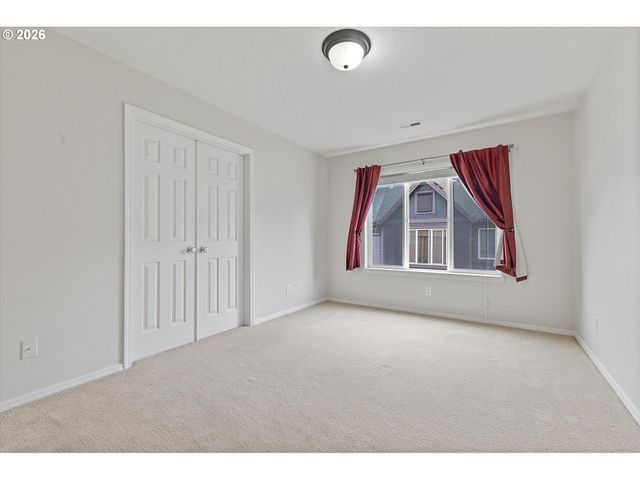 1188 Se MOONLIGHT Ave, Hillsboro, OR 97123