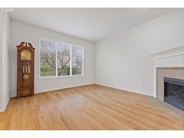 1188 Se MOONLIGHT Ave, Hillsboro, OR 97123