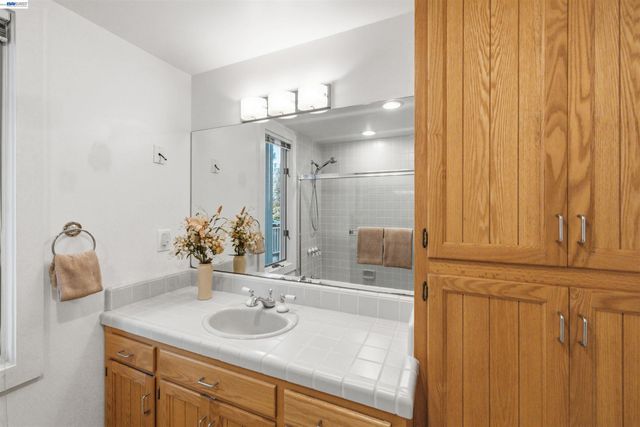 126 Frederick St, Santa Cruz, CA 95062