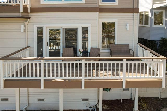 126 Frederick St, Santa Cruz, CA 95062