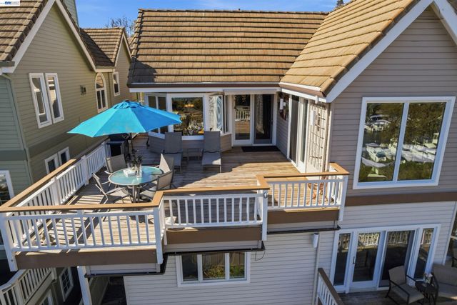 126 Frederick St, Santa Cruz, CA 95062