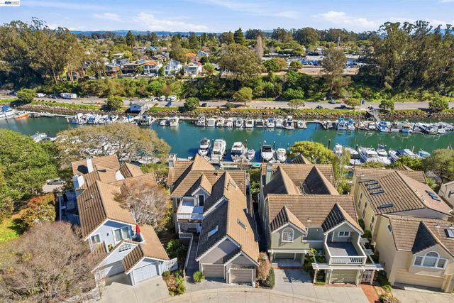 126 Frederick St, Santa Cruz, CA 95062