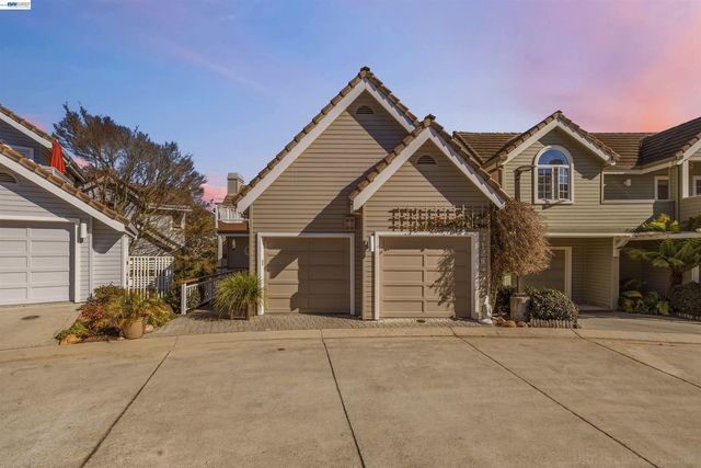 126 Frederick St, Santa Cruz, CA 95062