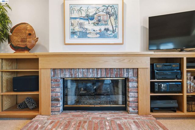 126 Frederick St, Santa Cruz, CA 95062