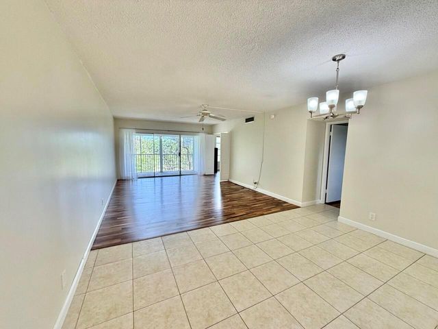 2800 N Palm Aire Drive Unit 404, Pompano Beach, FL 33069