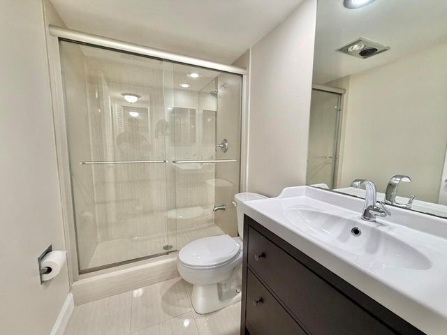 2800 N Palm Aire Drive Unit 404, Pompano Beach, FL 33069
