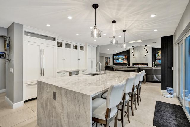 738 MIDDLE RIVER Drive, Fort Lauderdale, FL 33304