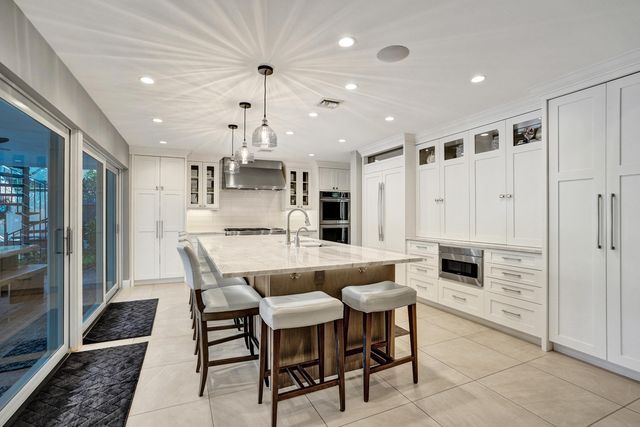 738 MIDDLE RIVER Drive, Fort Lauderdale, FL 33304