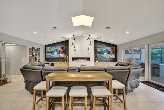 738 MIDDLE RIVER Drive, Fort Lauderdale, FL 33304