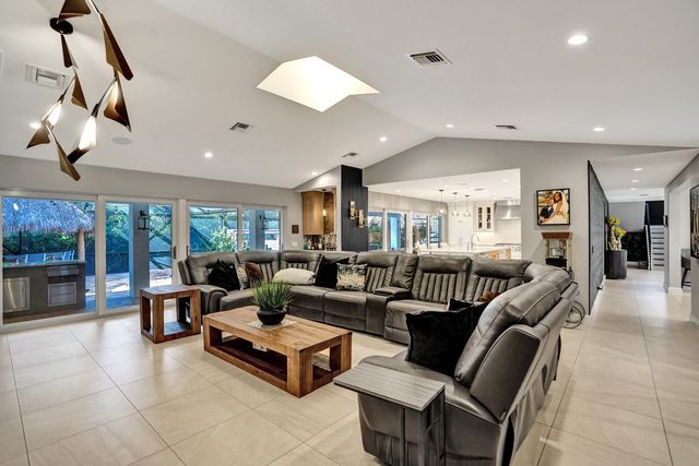 738 MIDDLE RIVER Drive, Fort Lauderdale, FL 33304