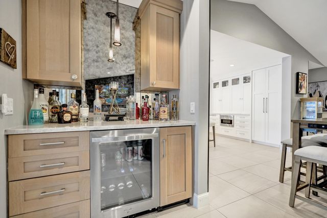 738 MIDDLE RIVER Drive, Fort Lauderdale, FL 33304