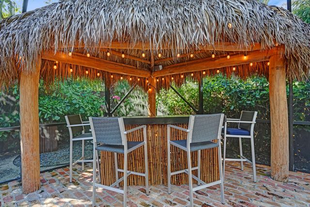 738 MIDDLE RIVER Drive, Fort Lauderdale, FL 33304