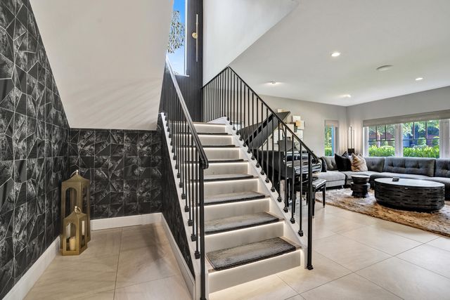 738 MIDDLE RIVER Drive, Fort Lauderdale, FL 33304