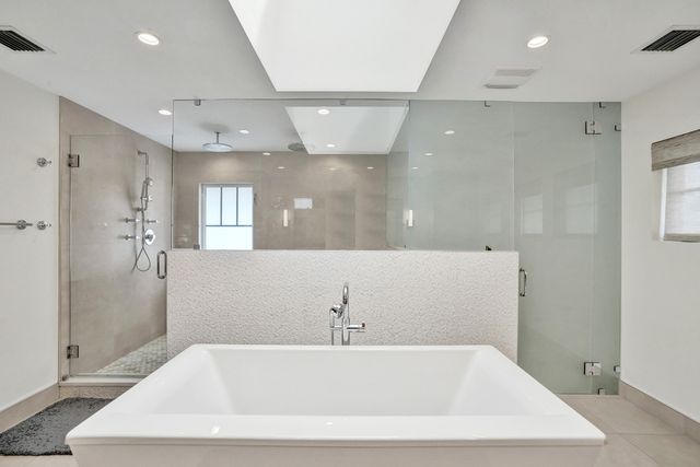 738 MIDDLE RIVER Drive, Fort Lauderdale, FL 33304