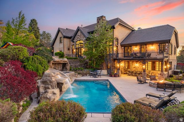 18 SNOW FOREST LN, Sandy, UT 84092