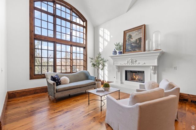 18 SNOW FOREST LN, Sandy, UT 84092