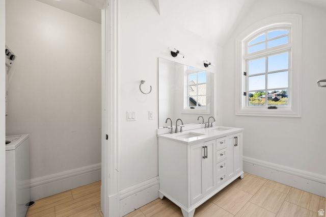 18 SNOW FOREST LN, Sandy, UT 84092