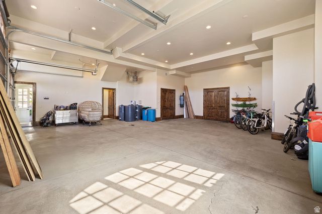 18 SNOW FOREST LN, Sandy, UT 84092