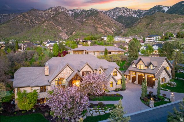 18 SNOW FOREST LN, Sandy, UT 84092