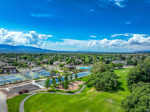 18 SNOW FOREST LN, Sandy, UT 84092