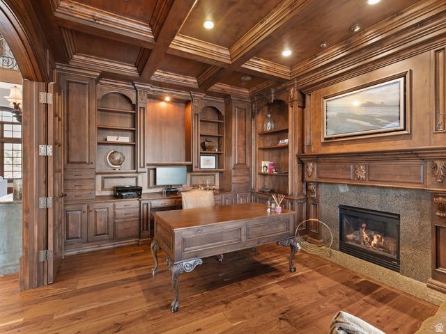 18 SNOW FOREST LN, Sandy, UT 84092