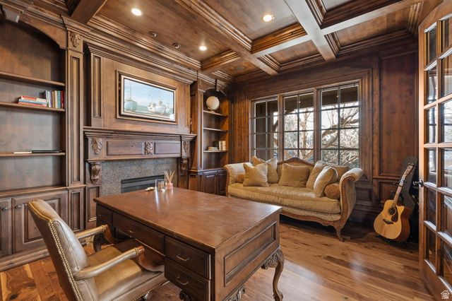 18 SNOW FOREST LN, Sandy, UT 84092