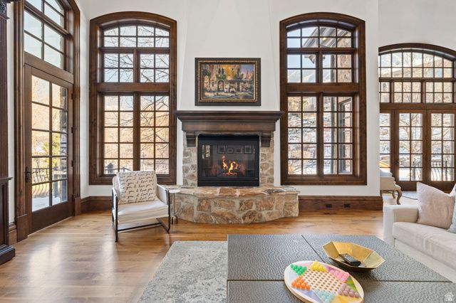 18 SNOW FOREST LN, Sandy, UT 84092