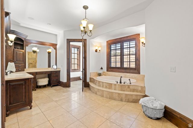 18 SNOW FOREST LN, Sandy, UT 84092