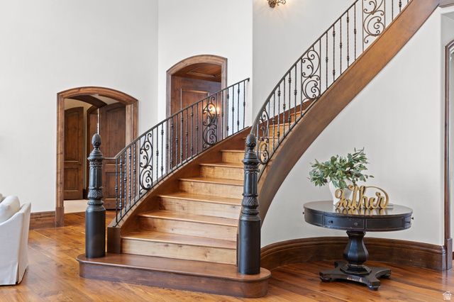 18 SNOW FOREST LN, Sandy, UT 84092