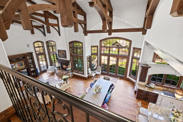 18 SNOW FOREST LN, Sandy, UT 84092