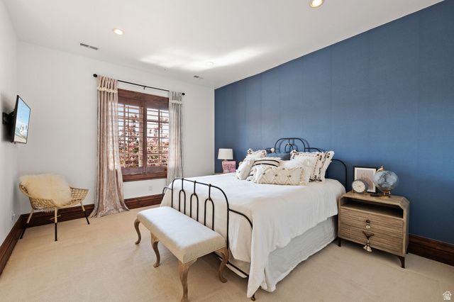 18 SNOW FOREST LN, Sandy, UT 84092