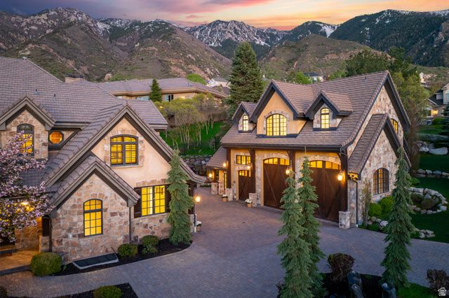 18 SNOW FOREST LN, Sandy, UT 84092