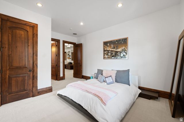 18 SNOW FOREST LN, Sandy, UT 84092