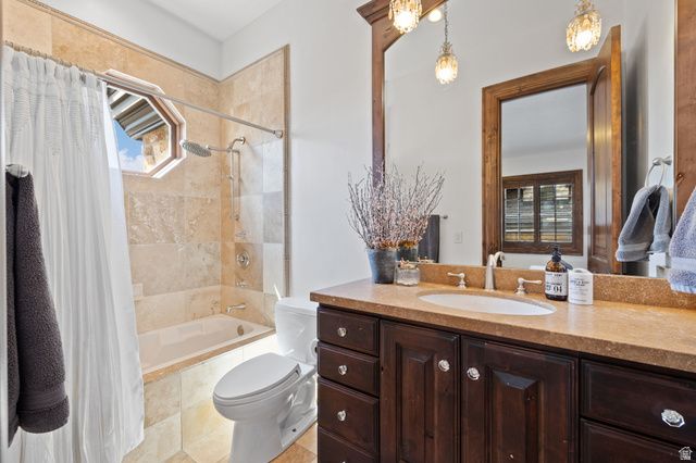 18 SNOW FOREST LN, Sandy, UT 84092