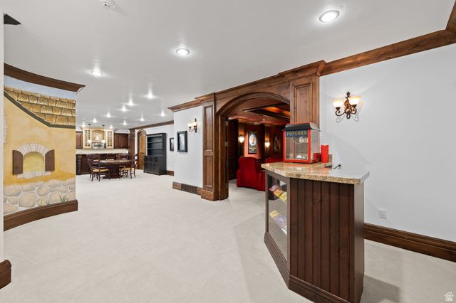 18 SNOW FOREST LN, Sandy, UT 84092