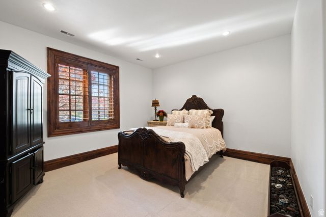 18 SNOW FOREST LN, Sandy, UT 84092