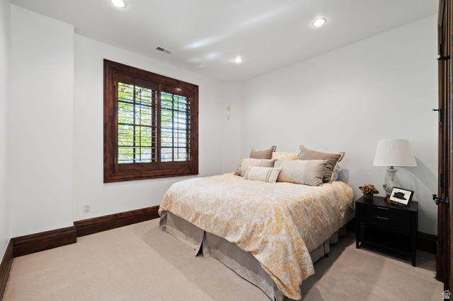 18 SNOW FOREST LN, Sandy, UT 84092