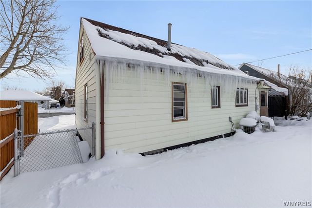 58 Boardman Road, West Seneca, NY 14218