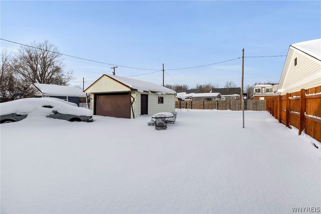 58 Boardman Road, West Seneca, NY 14218