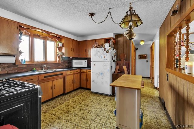 58 Boardman Road, West Seneca, NY 14218