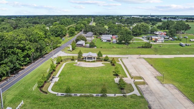 277 Peacock Pointe, Thibodaux, LA 70301