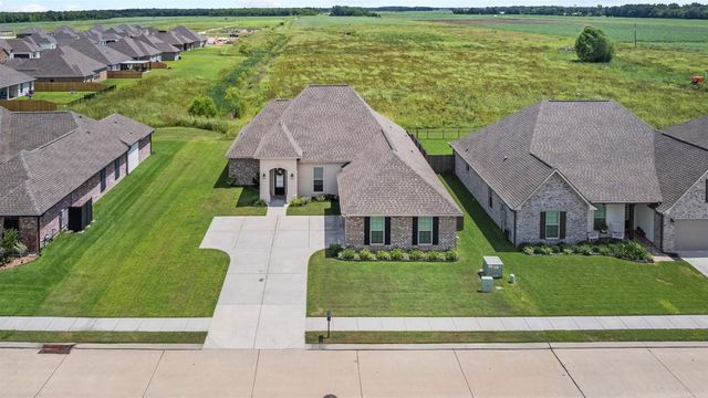 277 Peacock Pointe, Thibodaux, LA 70301