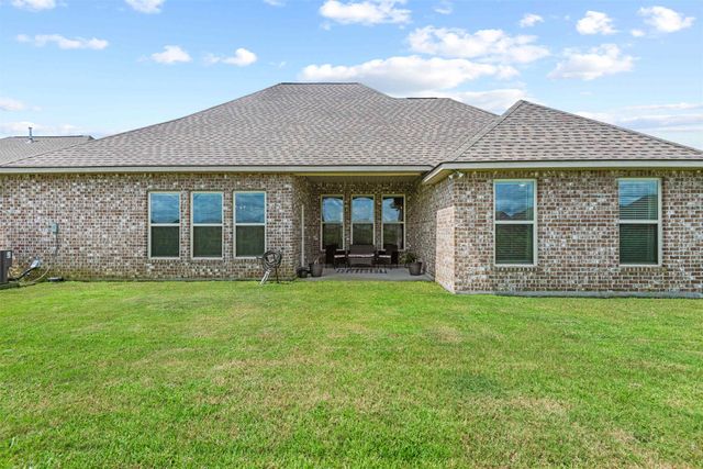 277 Peacock Pointe, Thibodaux, LA 70301