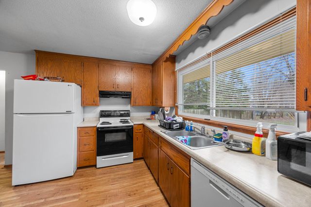 1967 County Road D W, Arden Hills, MN 55112