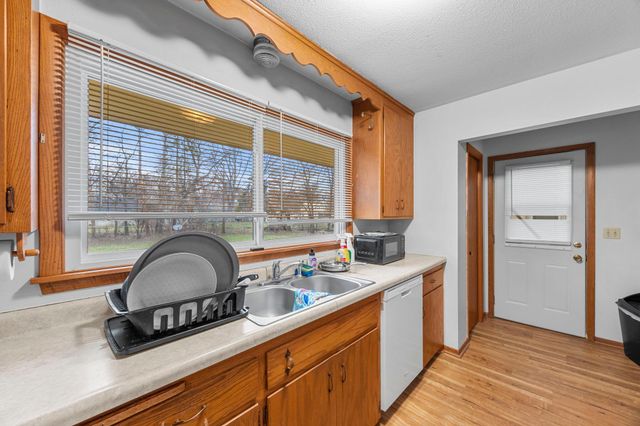 1967 County Road D W, Arden Hills, MN 55112